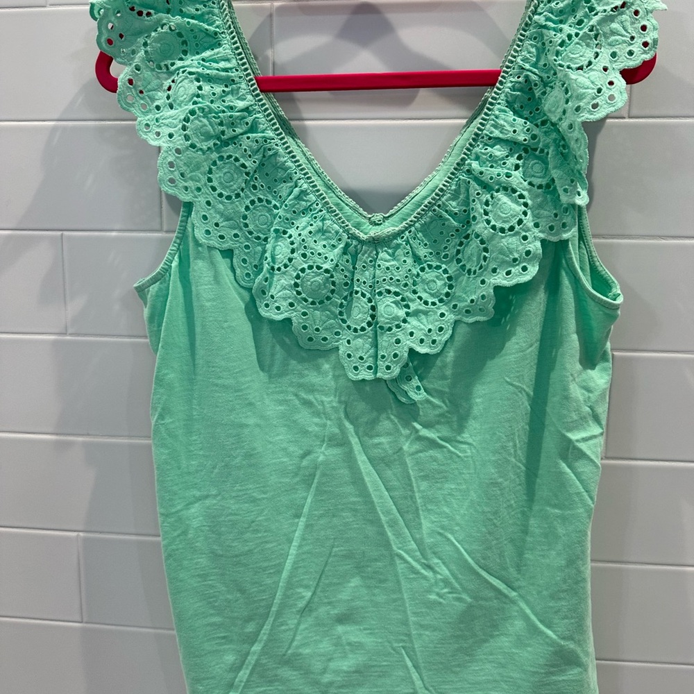 Lilly Pulitzer Skort and Tank Outfit - Picture 4 of 7